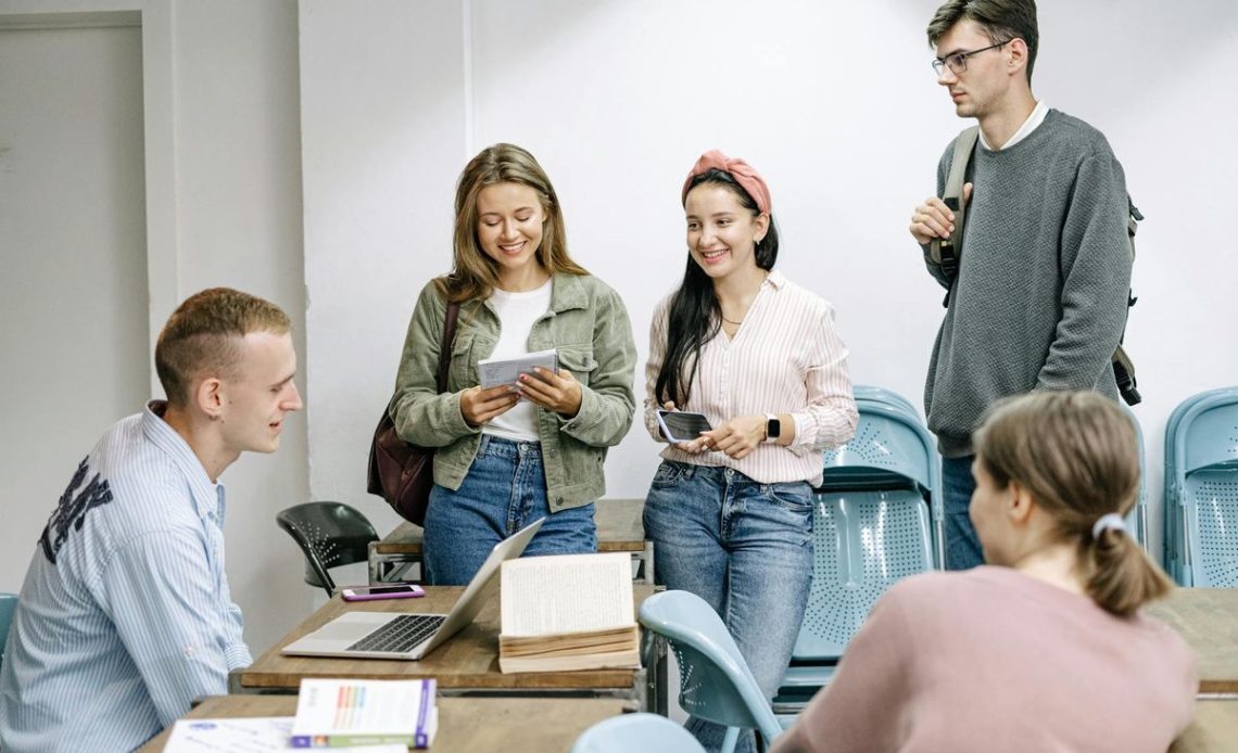 podręczniki do technikum i uczniowie